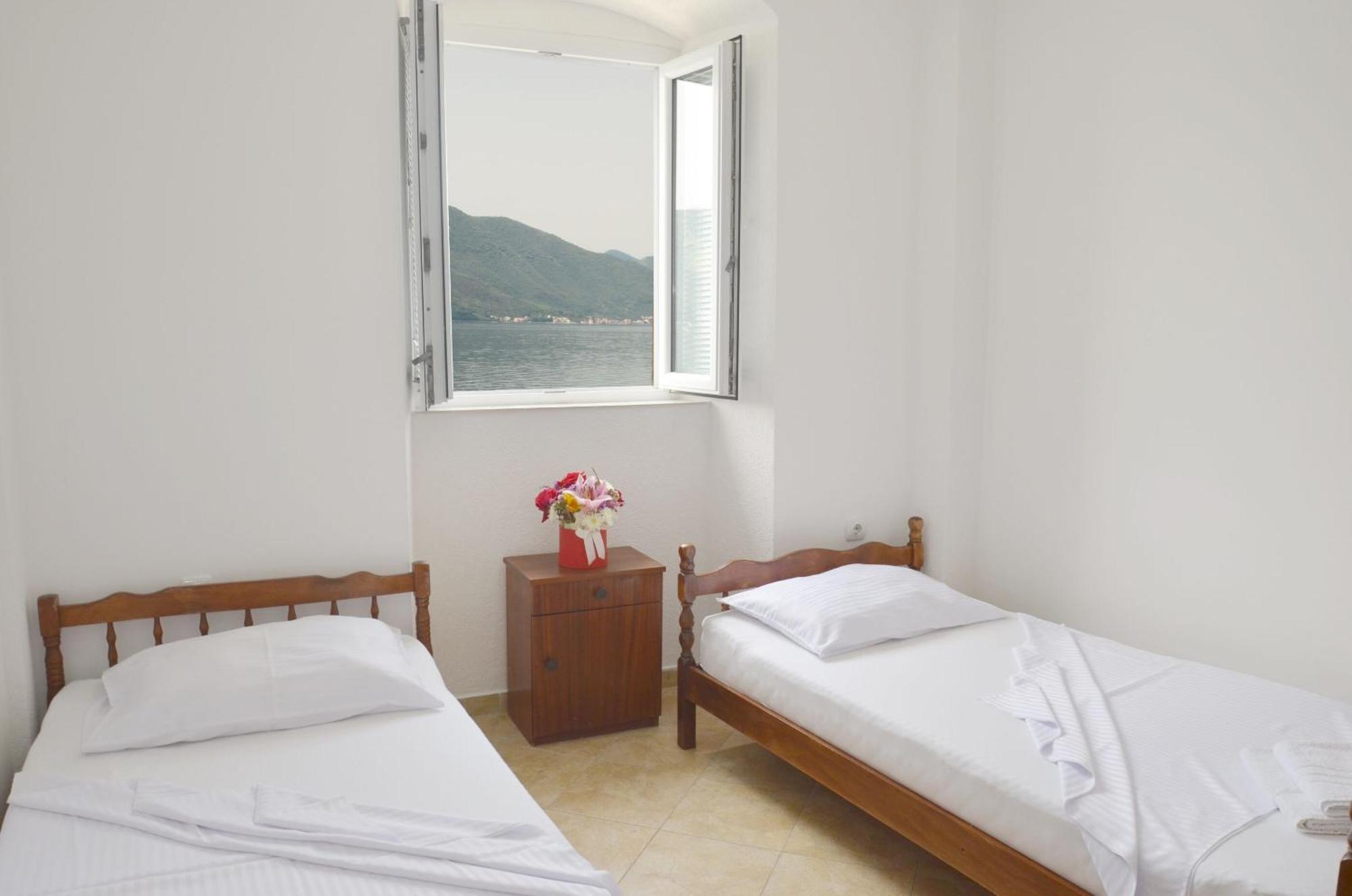 Apartments Mir I Dobro Kotor Extérieur photo