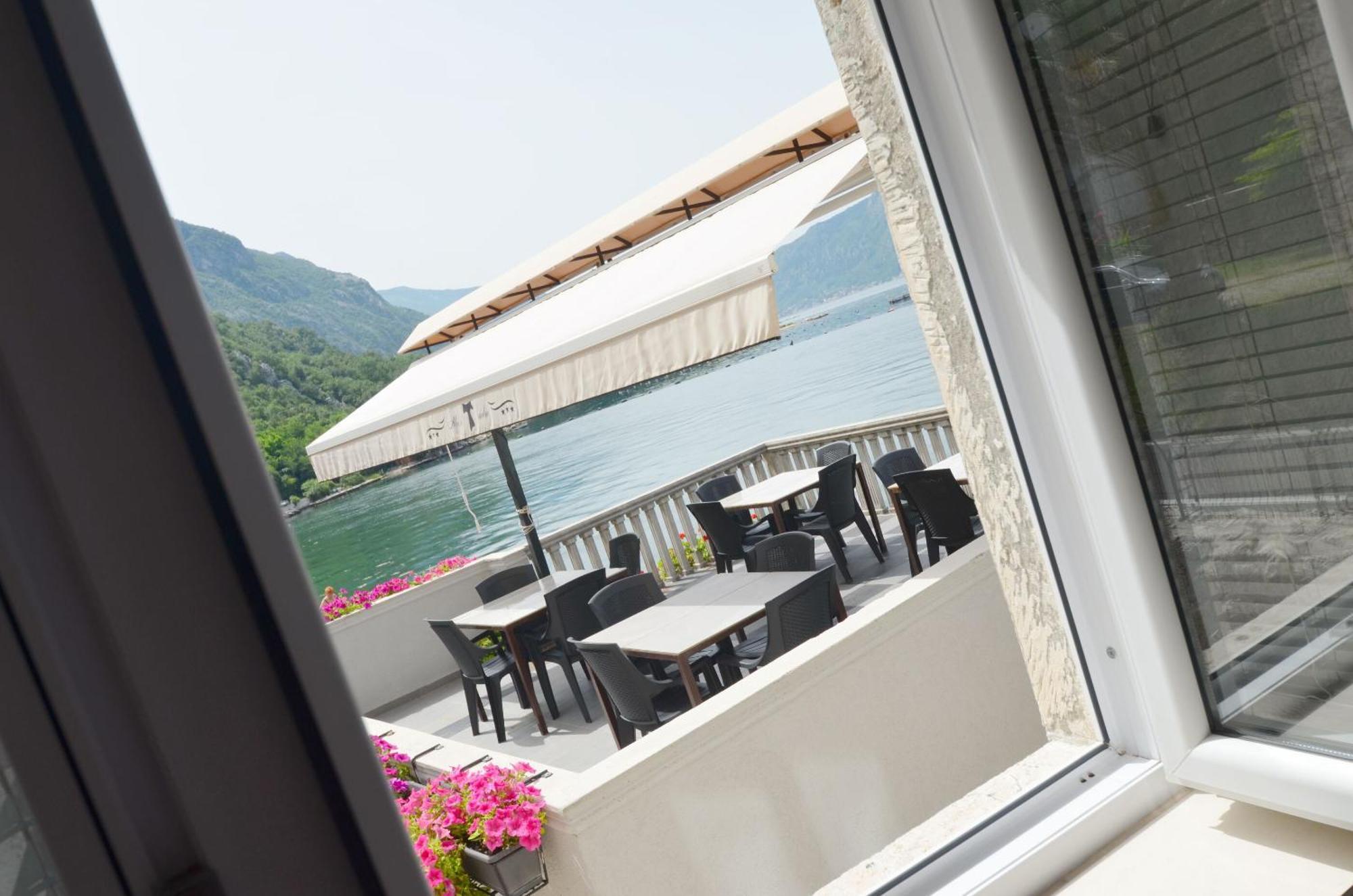 Apartments Mir I Dobro Kotor Extérieur photo