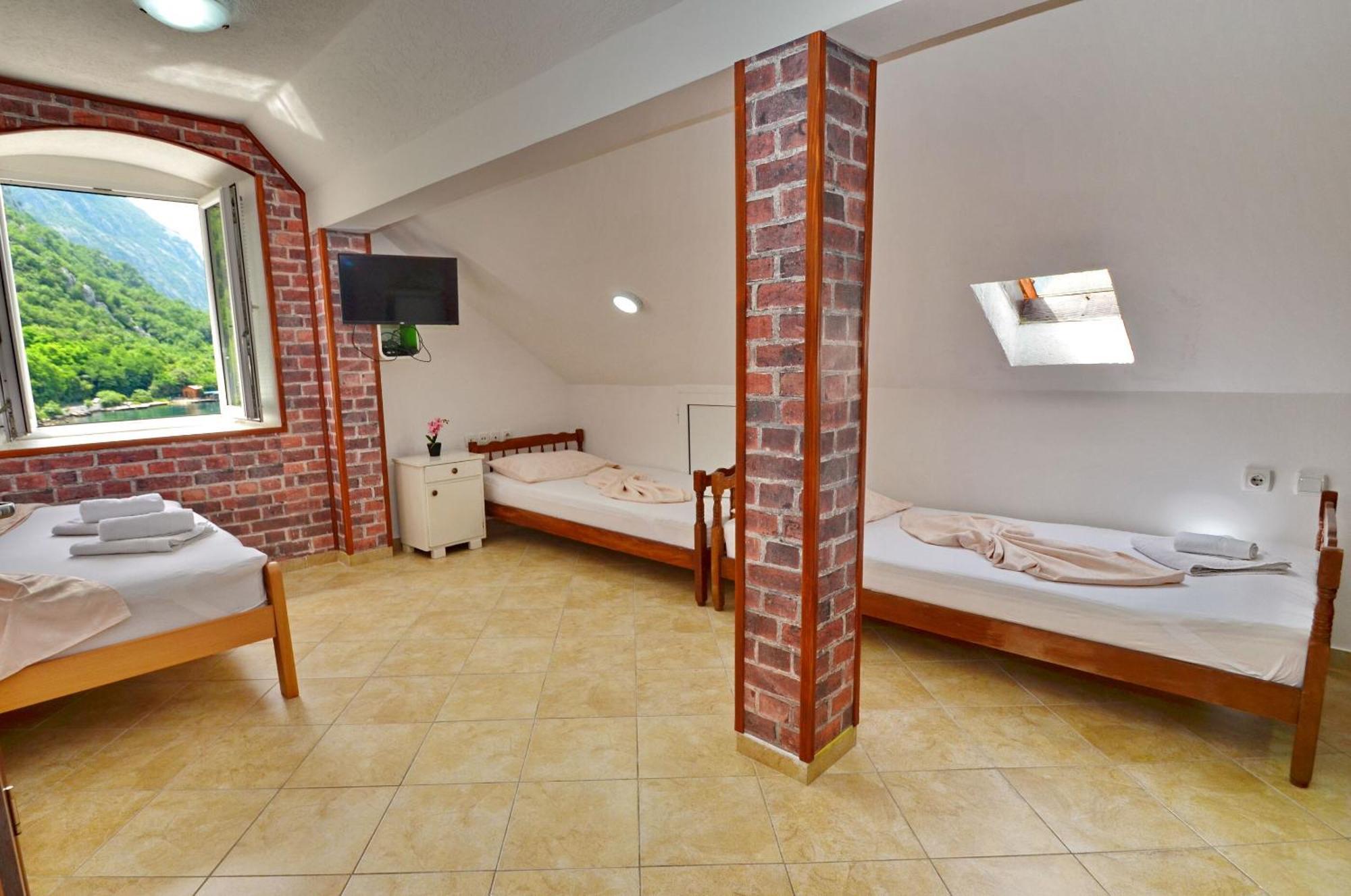 Apartments Mir I Dobro Kotor Extérieur photo