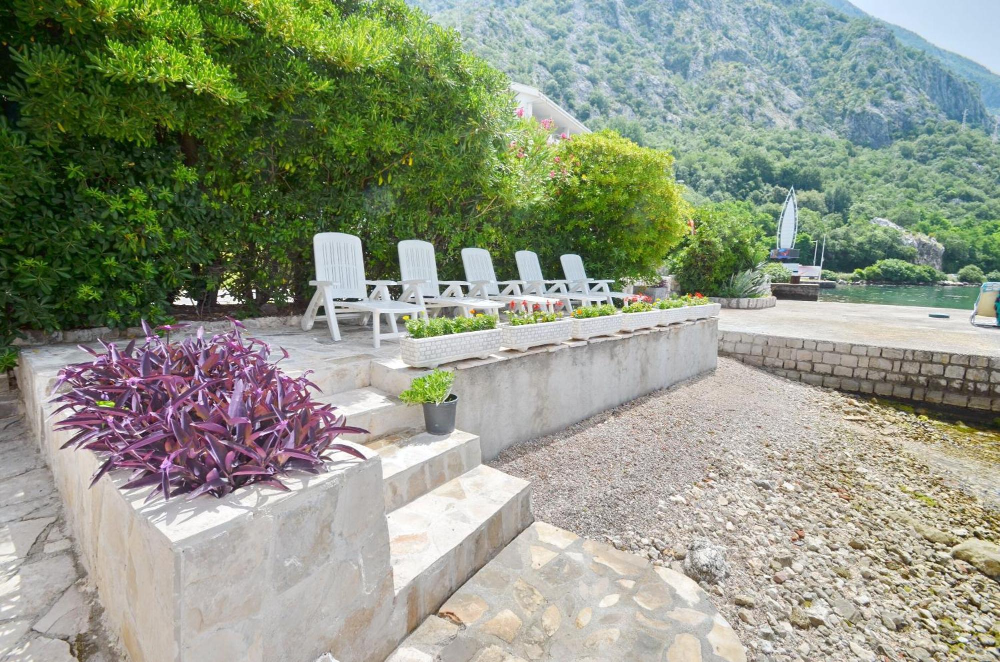Apartments Mir I Dobro Kotor Extérieur photo