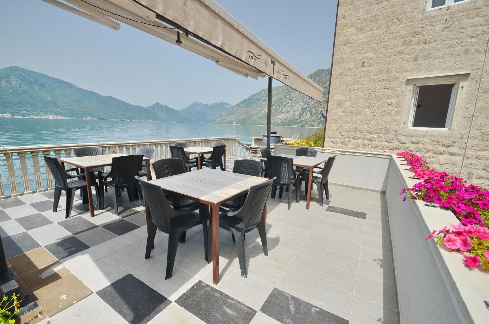 Apartments Mir I Dobro Kotor Extérieur photo
