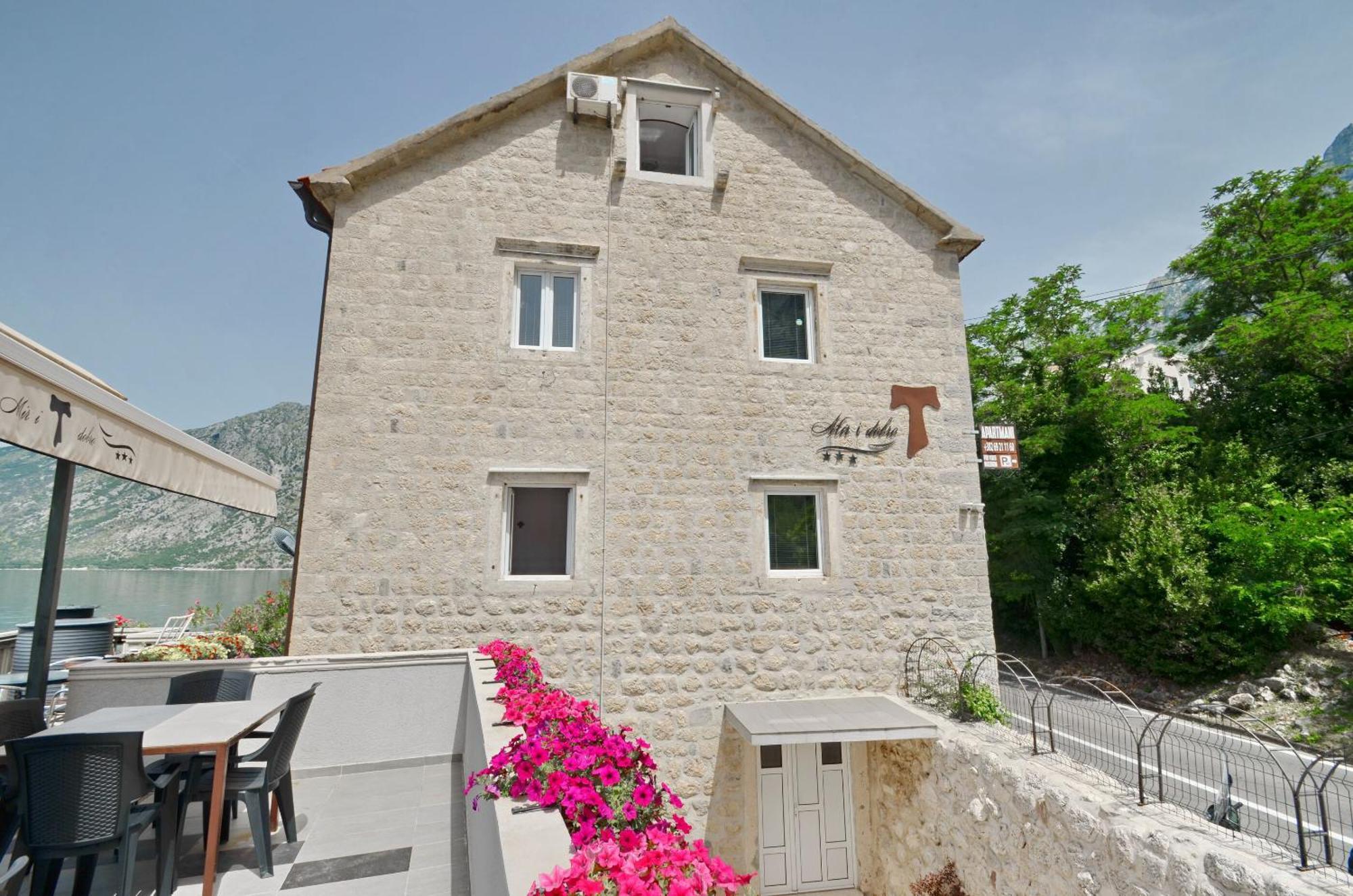 Apartments Mir I Dobro Kotor Extérieur photo